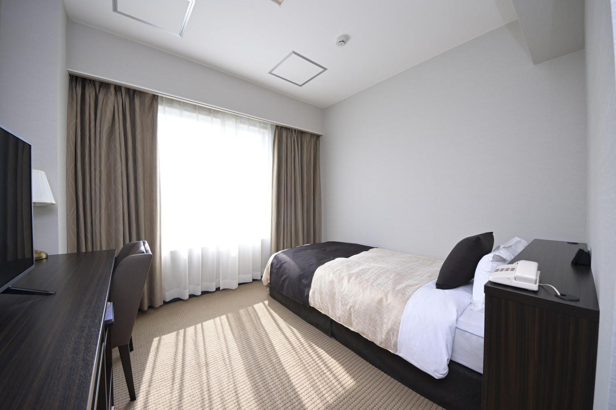 The Italia Ken Hotel Ниигата Екстериор снимка